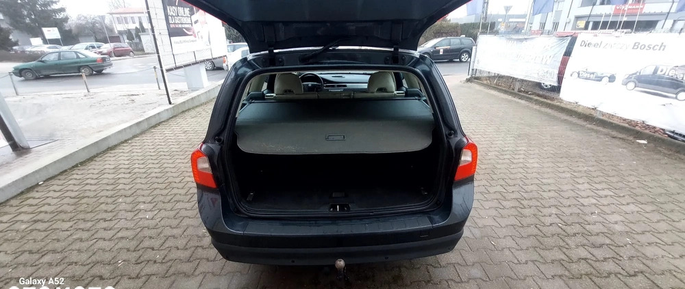 Volvo V70 cena 22900 przebieg: 235800, rok produkcji 2008 z Płońsk małe 436
